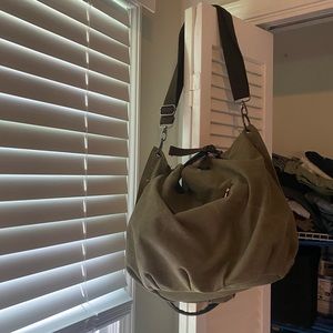 Green heavy shoulder bag.  Nice material.